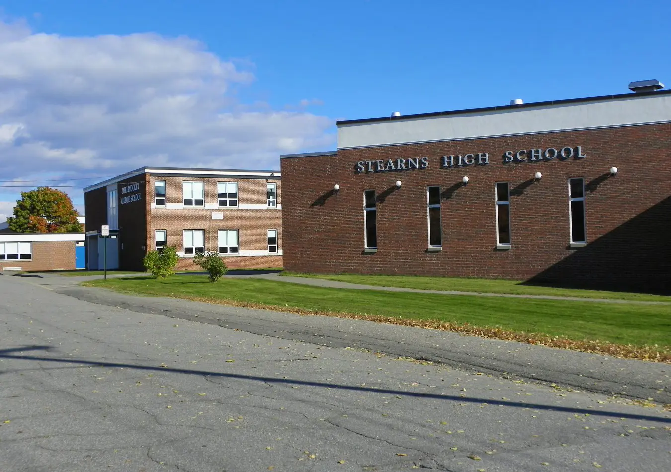 Stearns High School (Millinocket, Maine): foto 1 van 2 van de school