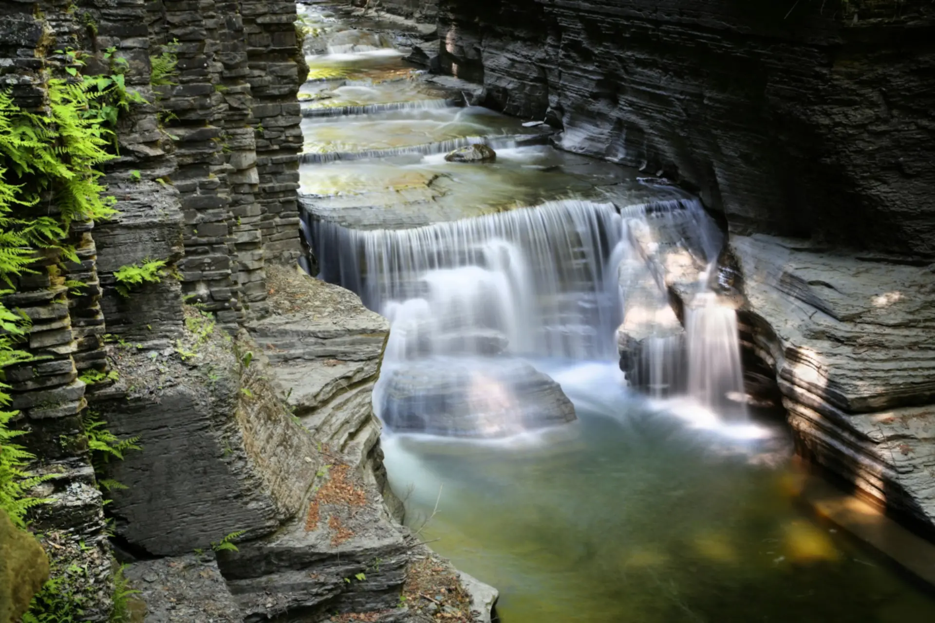 Watervallen van Enfield Glen, Finger Lakes-regio, staat New York — Lake George