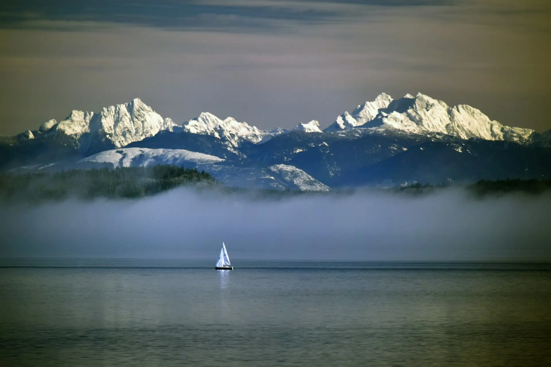 Puget Sound en de Olympic Mountains, staat Washington — Seattle