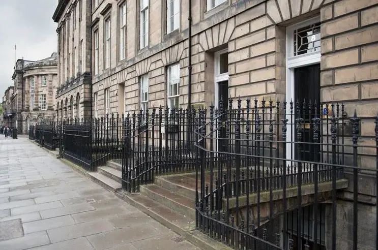 Edificio de la escuela — escuela Kaplan en Edimburgo