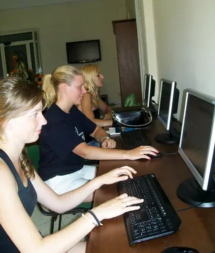 Sala multimedialna - szkoła Academia w Salerno