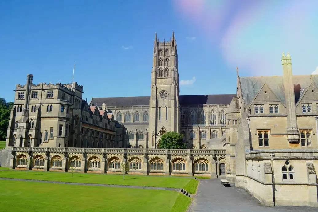 Vacanza studio a Bath, campus di Downside School