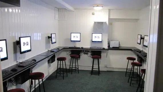 Multimediaruimte-Taalschool CES in Dublin