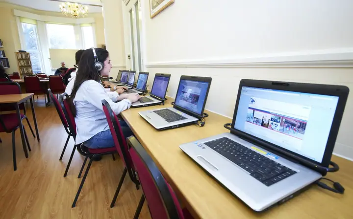 Sala multimediale - Scuola St Giles - Brighton
